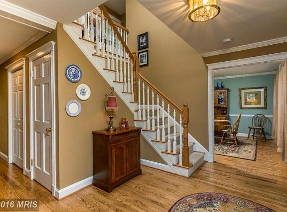 3rd image of 223 Oak Ct