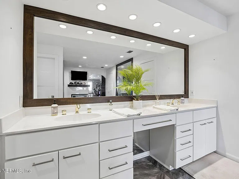 14030 Mandarin Oaks Ln — Photo 39