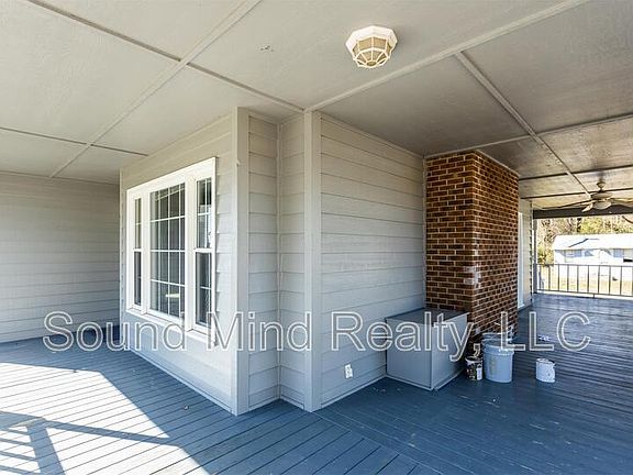 3rd image of 250 Wordsworth Dr
