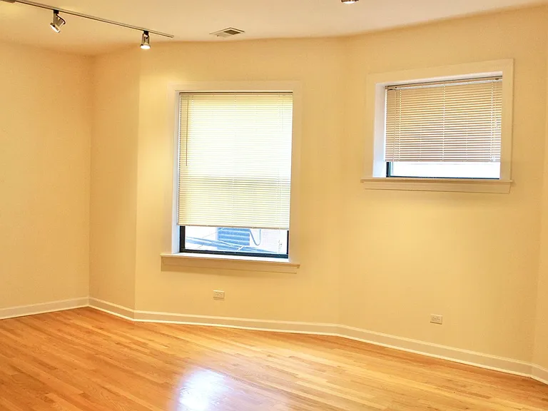 4715 N. Sheridan LLC — Photo 2