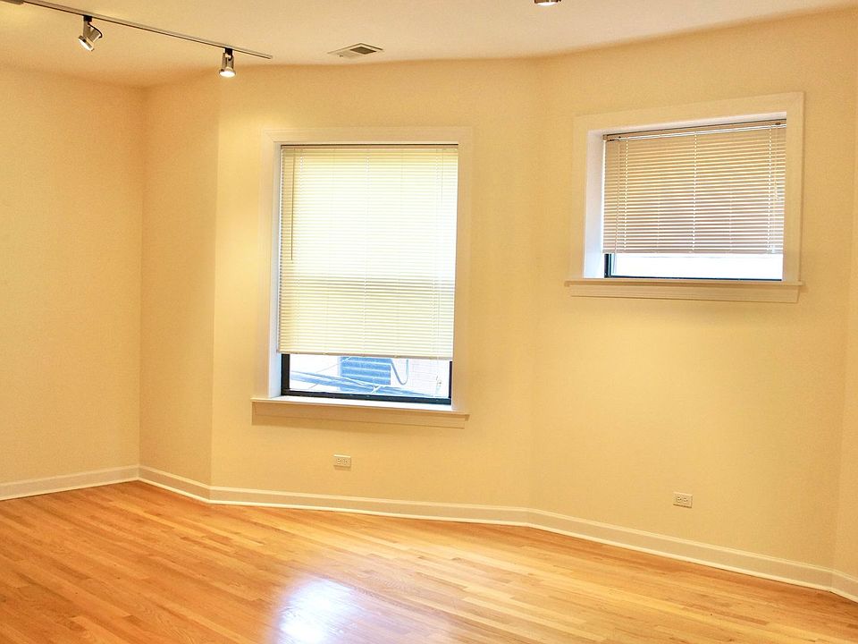 1st image of 4715 N Sheridan Rd APT 22N