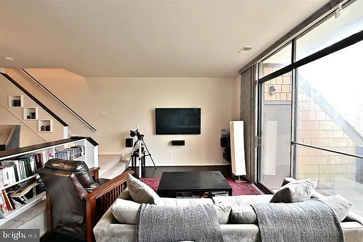 2212 S Randolph St #1 — Photo 12