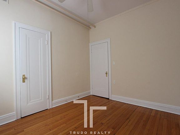 4th image of 4917 N Hermitage Ave