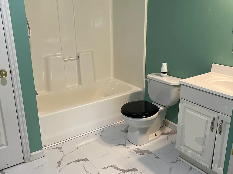 249 Warren St #8 — Photo 4