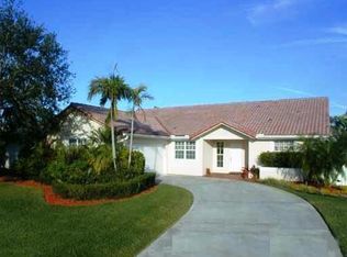 5620 Carriage Ln, Davie, FL 33331