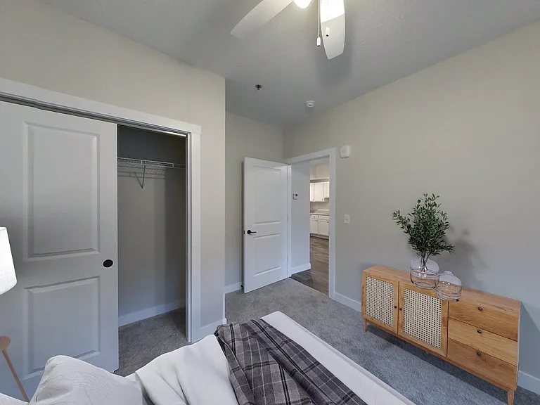 Creekview — Photo 33