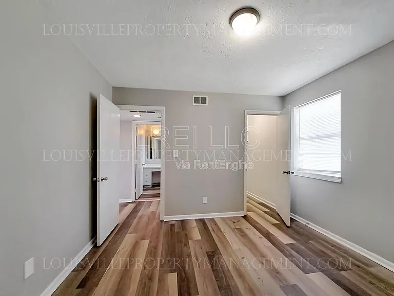 160 W Blue Lick Rd #8 — Photo 7