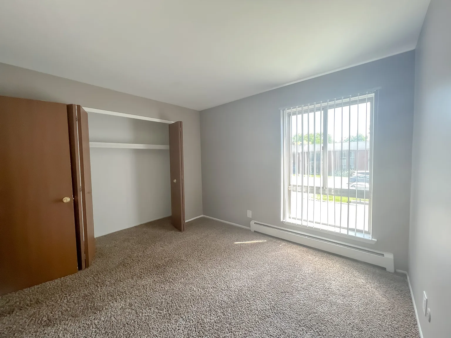 Macomb Manor - Roseville, MI — Photo 3