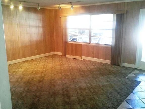 3rd image of 895 26th Ave