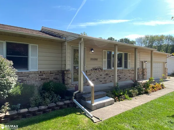 10388 Rene Dr, Clio, MI 48420
