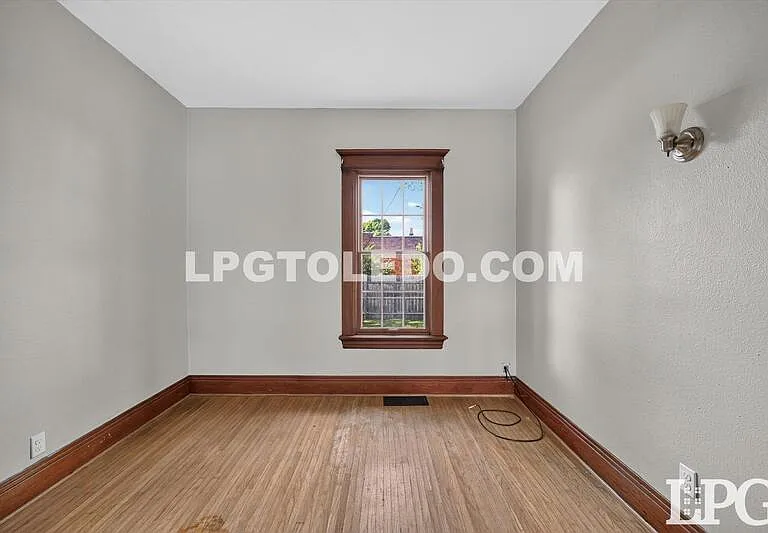 3318 Stickney Ave — Photo 16