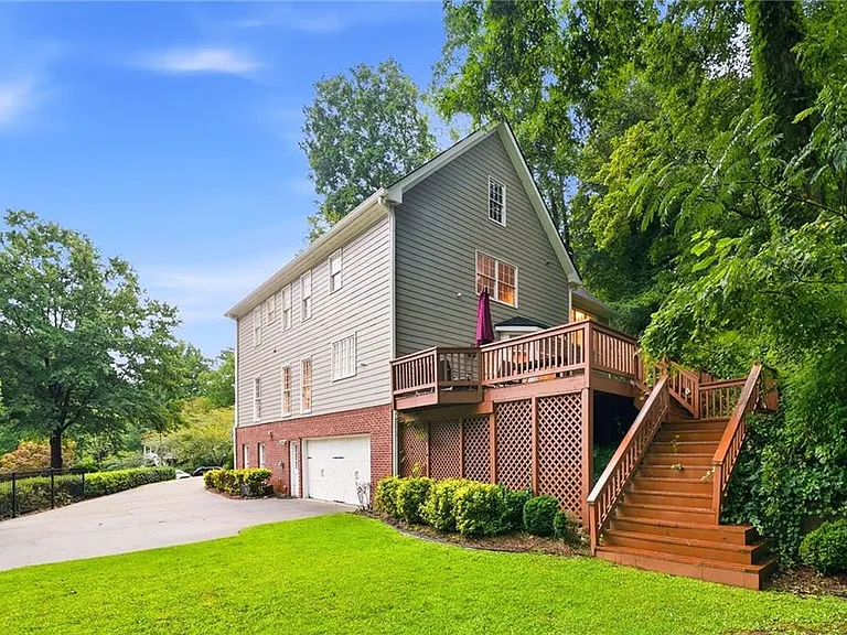 18 Dean Overlook NW — Photo 40