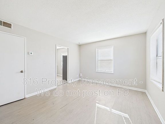 2nd image of 801 E 95th St