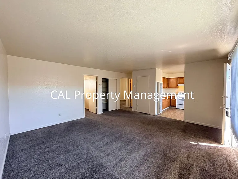 1059 N Sanborn Rd — Photo 10