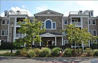 1st image of 5 Tenakill Park Dr #316-3P
