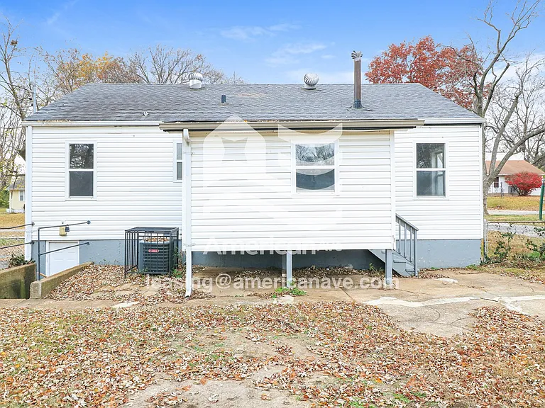699566_014_rear_view_14.jpg