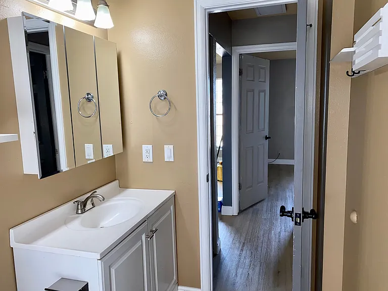18528 E Kansas Pl — Photo 44