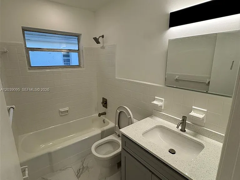 2191 NE 167th St #1 — Photo 9