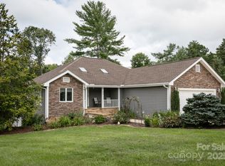 85 Hillcrest Dr, Weaverville, NC 28787