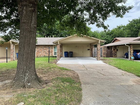 2nd image of 3228 S Lakewood Ave