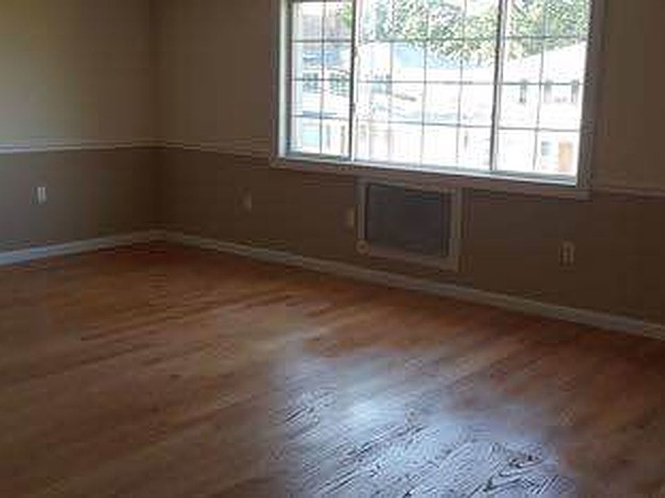 1st image of 107-76 Watson Pl Unit 1