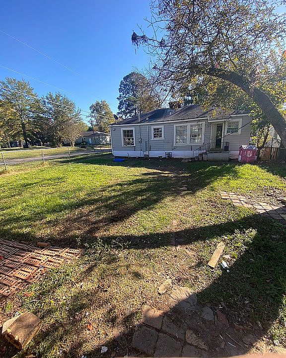 1st image of 152 E Wichita St