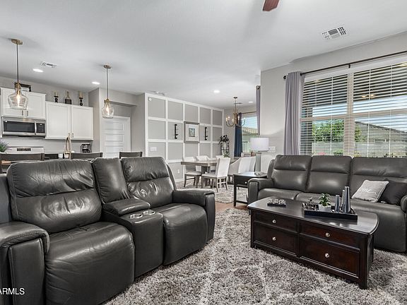 4th image of 384 W NIKITA Drive
