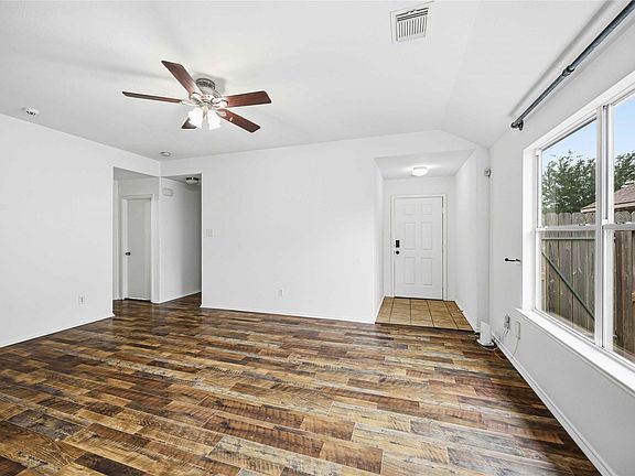 5th image of 8426 Bay Run Ave