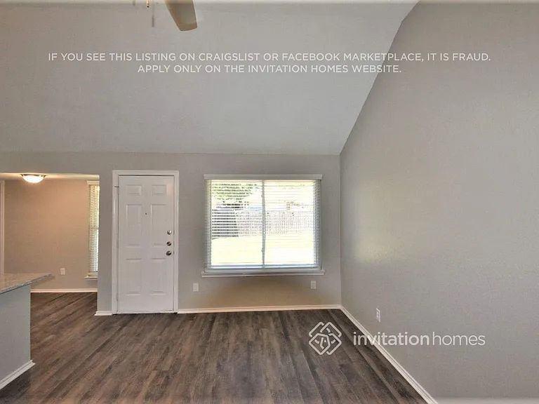 1517 Autumn Breeze Ln — Photo 4
