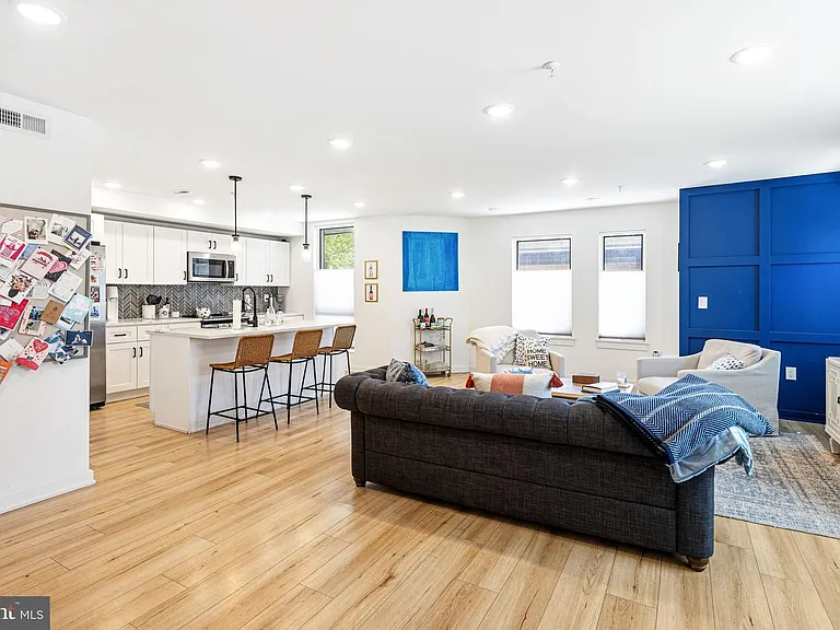 1206 N Orianna St #1 — Photo 5