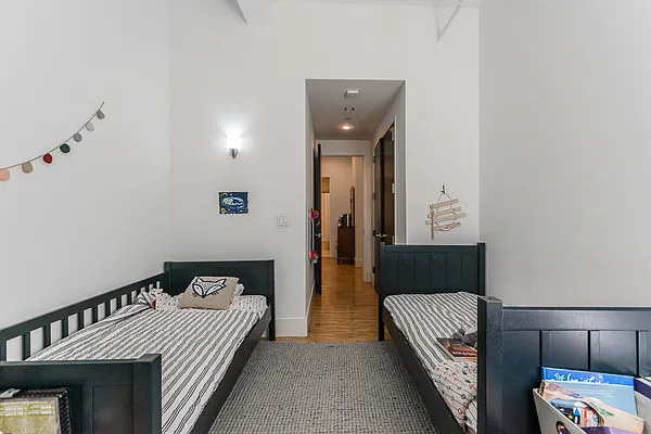 Rented by Bond New York | media 12