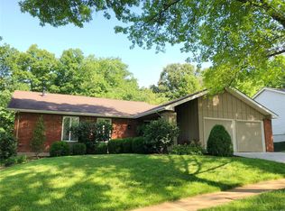 749 La Feil Dr, Ballwin, MO