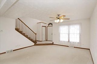2nd image of 100 Kings Ct