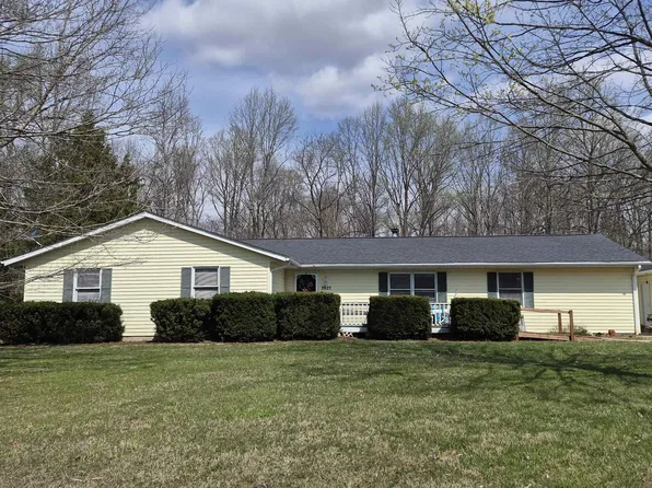 2925 E Carowinds Ct, Bloomington, IN 47401