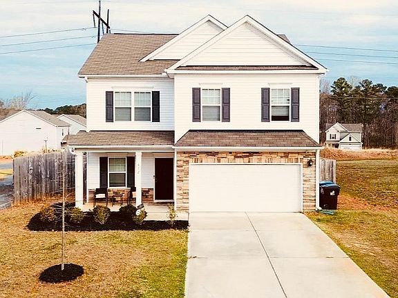 3rd image of 612 Marian Way