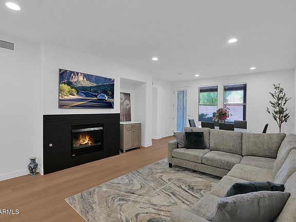 2nd image of 15221 N CLUBGATE Drive #1023