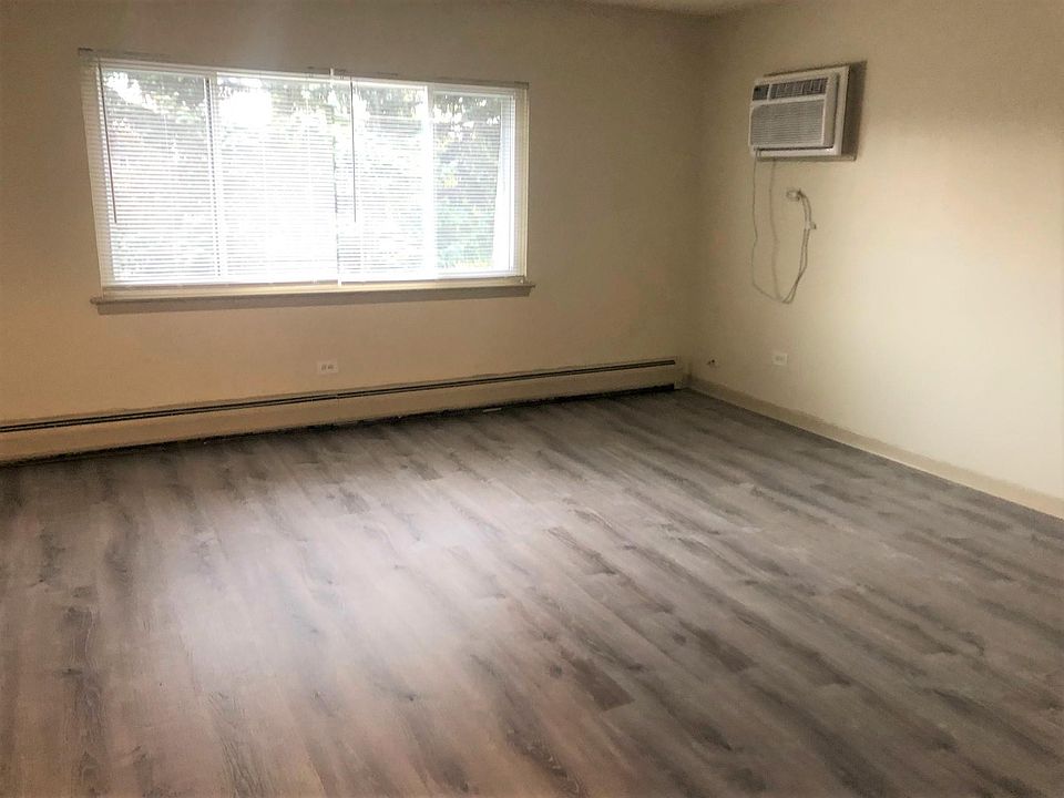 1st image of 10006 Holly Ln
