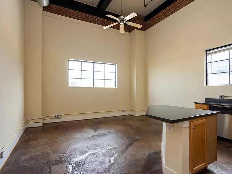 Cornish Brewery Apartments — Photo 26
