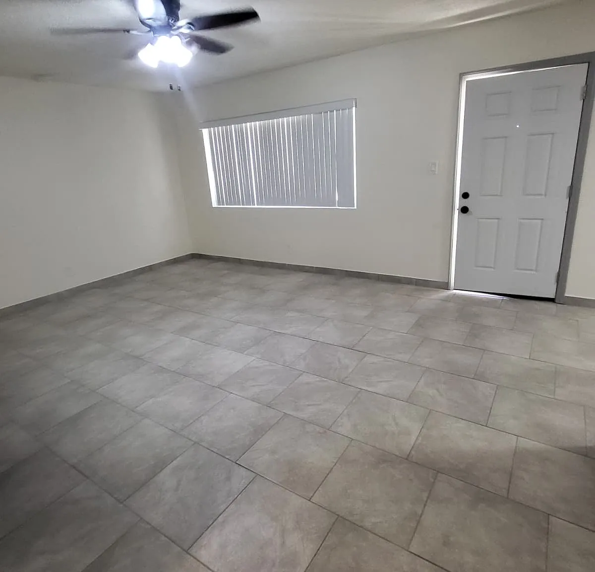 2 bed, 754 sqft, $2,295 — Photo 3