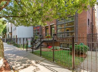 2235 W Lyndale St #A, Chicago, IL 60647