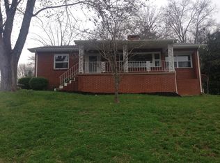 106 Cahill Ln, Oak Ridge, TN 37830