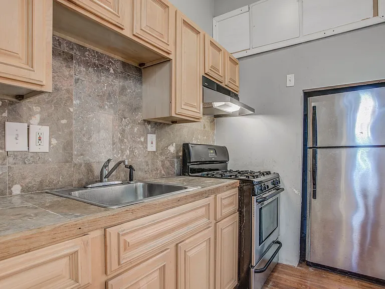 119 S Wolfe St — Photo 7