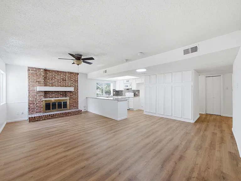 2813 Countess Dr — Photo 17