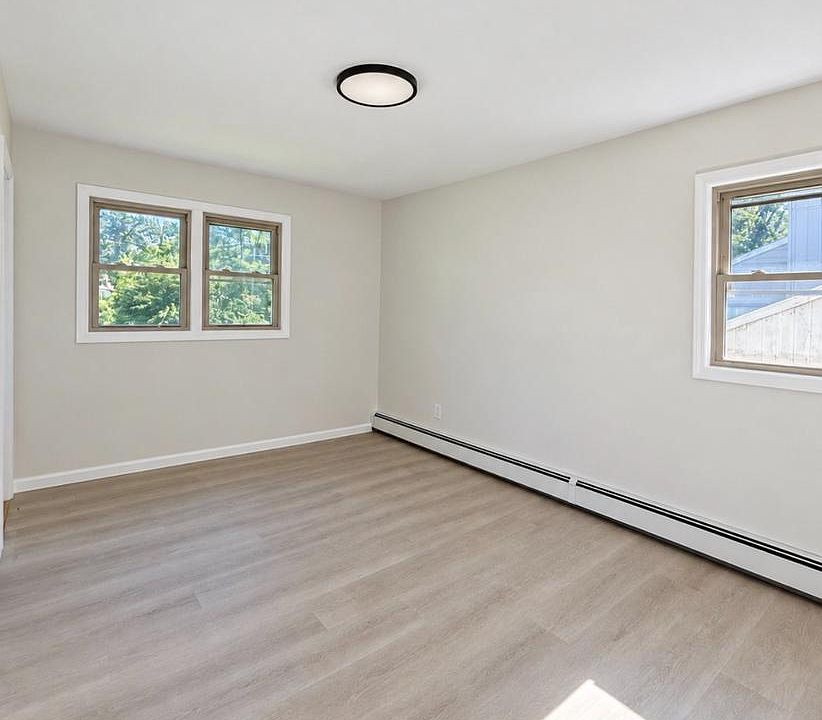 13th image of 412 New Jersey Rd