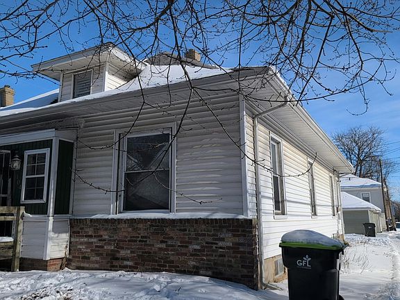 2nd image of 104 S Cottage Grove Ave