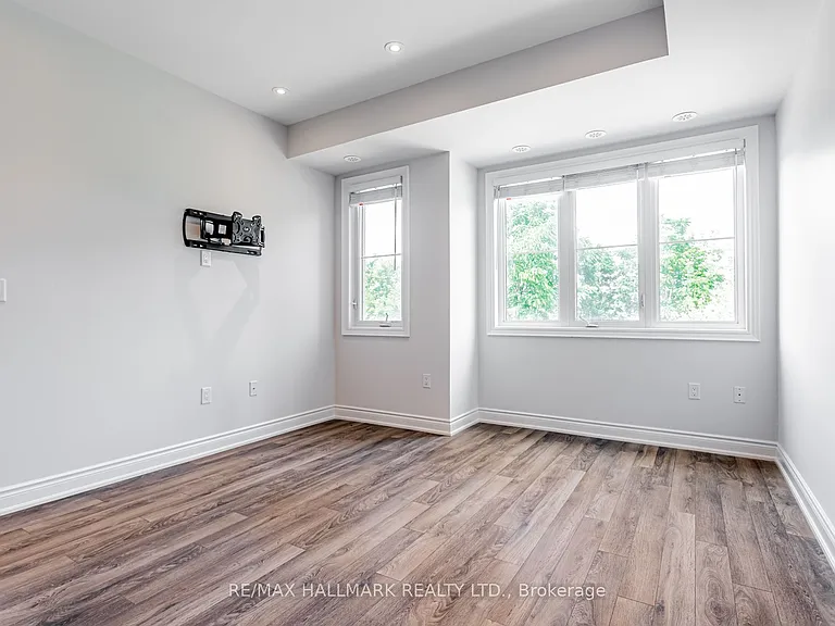 380 Hopewell Ave #224 — Photo 6