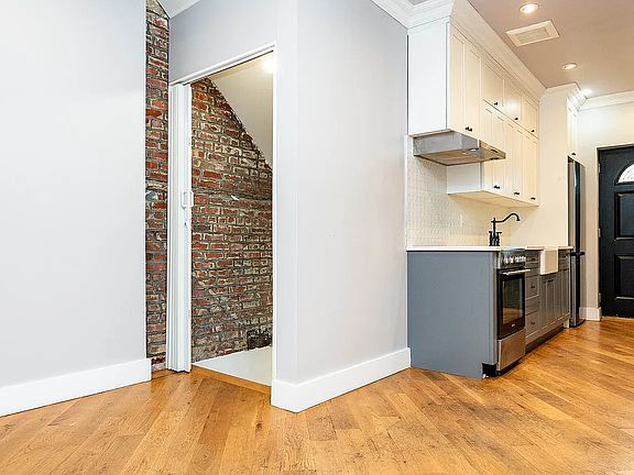 2nd image of 137 21st St APT 1F