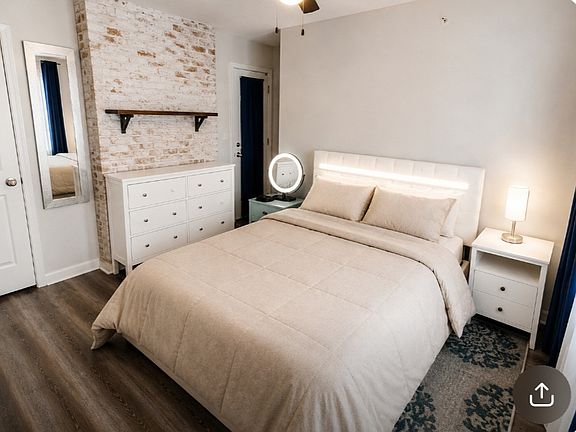 5th image of 3863 Evers St