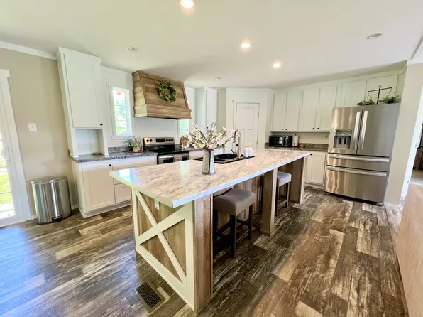 136 Northside Ave, Dresden, TN 38225