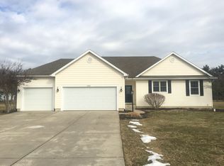 30931 Refuge Dr, Osceola, IN 46561